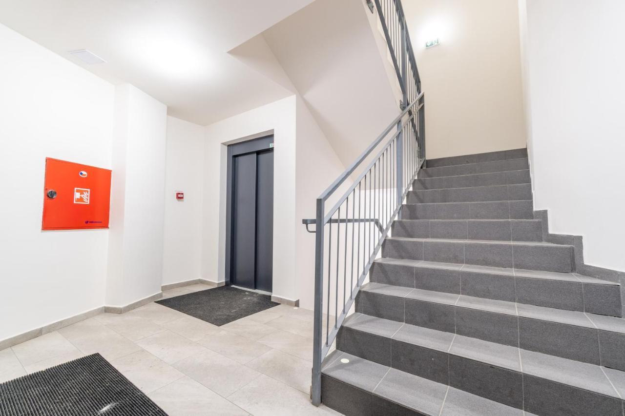 Brand New #62 With Free Secure Parking In The Center Apartment Prag