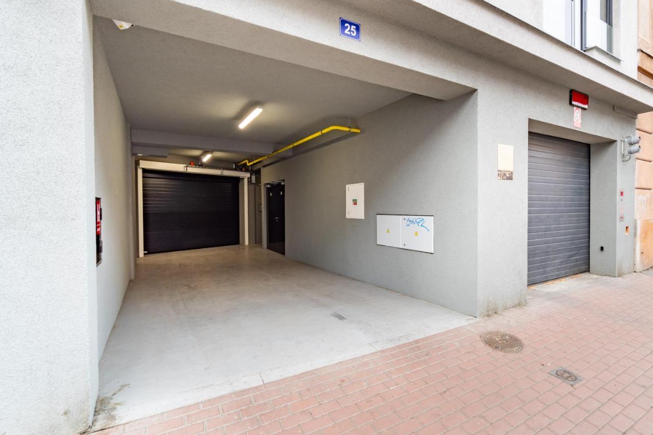 Brand New #62 With Free Secure Parking In The Center Apartment Prag